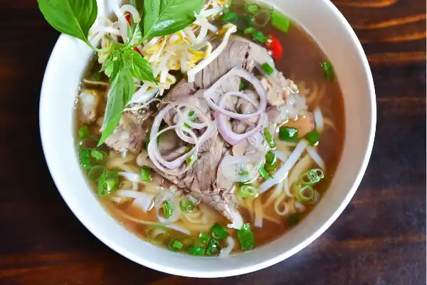 The storefront of Thiên Ân restaurant
